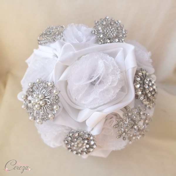 bouquet broches dentelle bouquet mariee original cereza mademoiselle