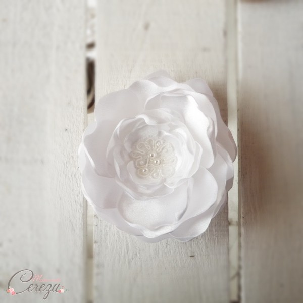 bijou de tête mariage fleur dentelle perle satin blanc cereza 2