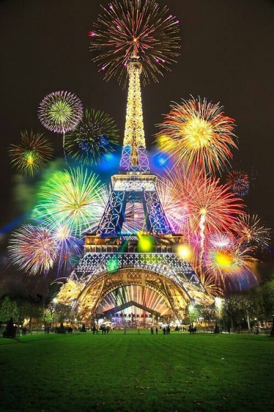 conserver le bénéfice des vacances regarder un feu d'artifice paris juillet 15