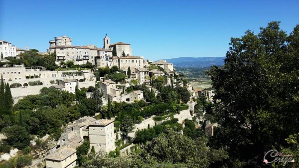 escapade en lubéron vue du village de Gordes 2