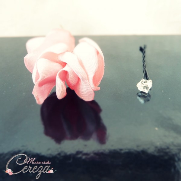 pic bijou tete fleur de cerisier ou cristal swarovski mademoiselle cereza