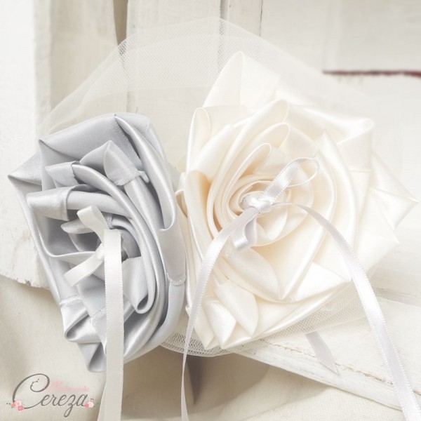 mariage ivoire gris perle argent porte-alliances floral original