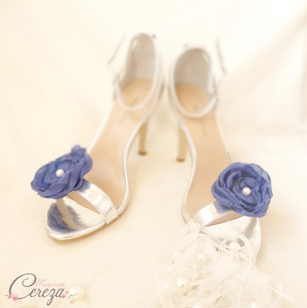 mariage bleu roi blanc bijoux de chaussures fleur cereza mademoiselle 6