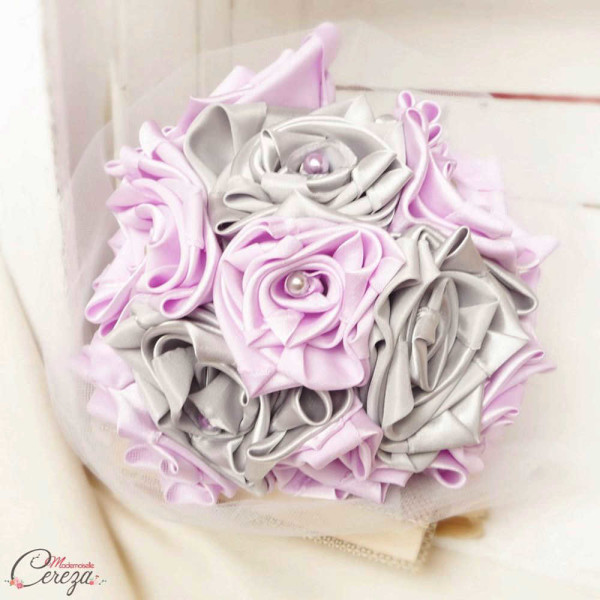 bouquet de mariée original alternatif mauve gris blanc tissu satin