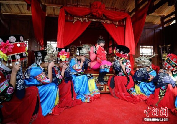 tradition mariage insolite Tujia